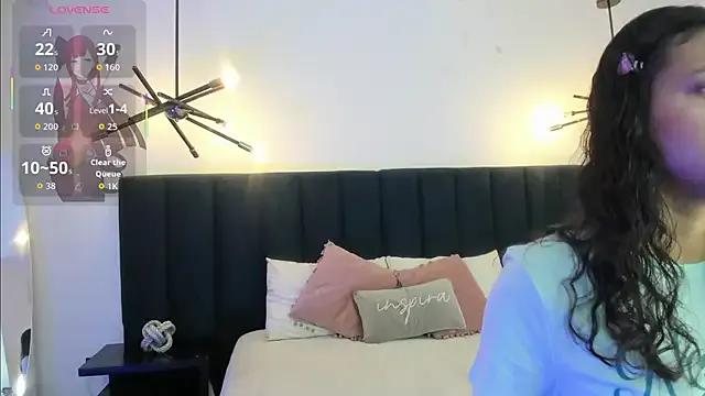 Freechat niia7 on StripChat