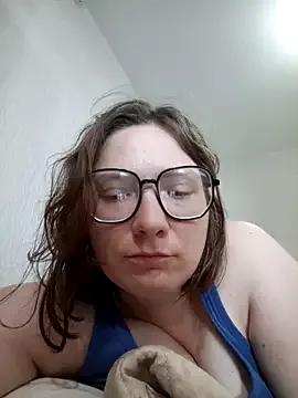 NinaBigCherry on StripChat 