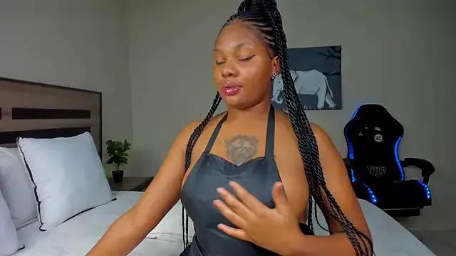 StripChat Renee-18 is Freechat Renee-18 — FINGERING & SQUIRT