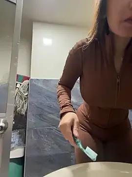 roouse — WE SHOW OUR TITS TO A CUSTOMER Shh!