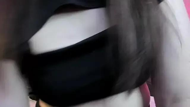 Samanta_roberts1 on StripChat 