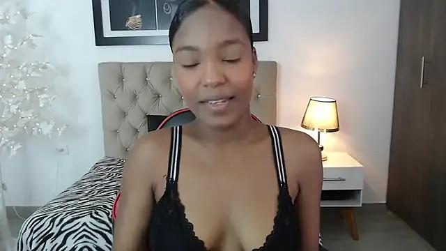 samanthaa_fox1 on StripChat 