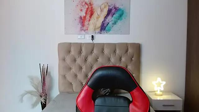samanthaa_fox1 on StripChat 