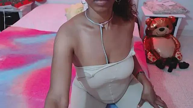 SashaBrianna99 on StripChat 