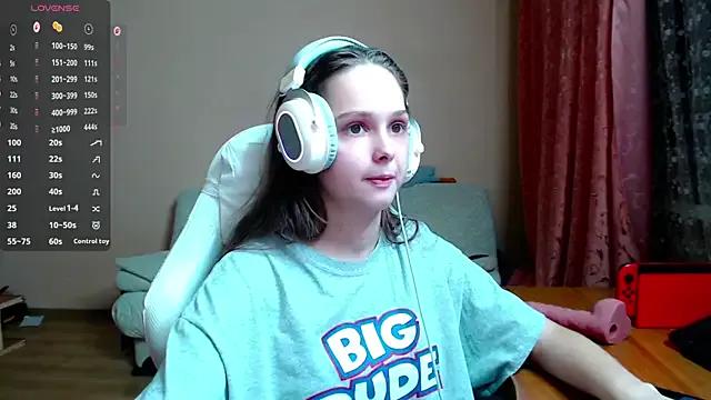 StripChat SharybbFace is Freechat SharybbFace — Take off my T-Shirt