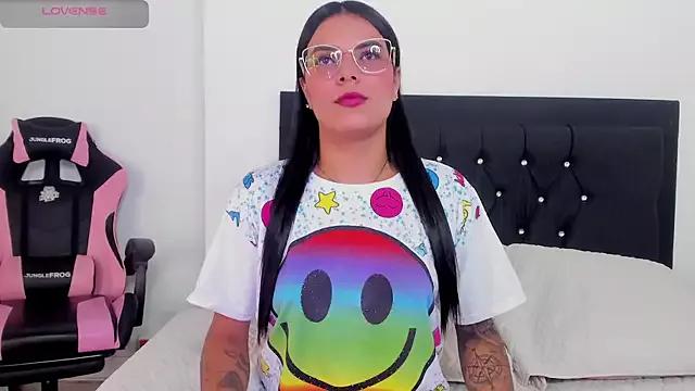 Shasa_8 on StripChat 