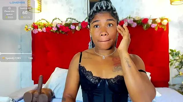 Freechat SilvannaFit on StripChat