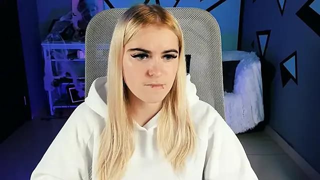 Stef_Nicks — Show me the back view