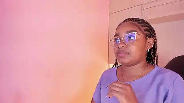 tamaraa_smiith on StripChat 
