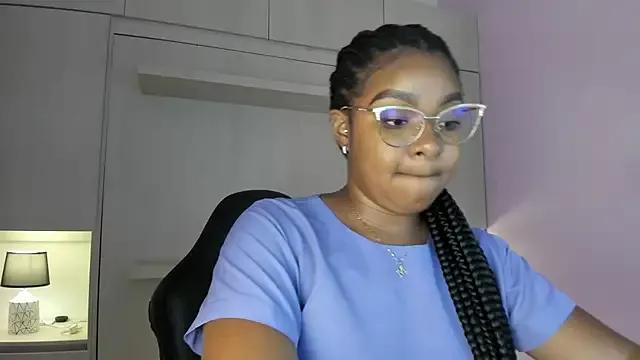 tamaraa_smiith on StripChat 