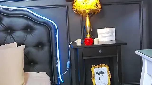 VeronicaLine — naked tits + 3 min control