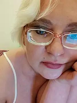 Freechat VikaKing on StripChat