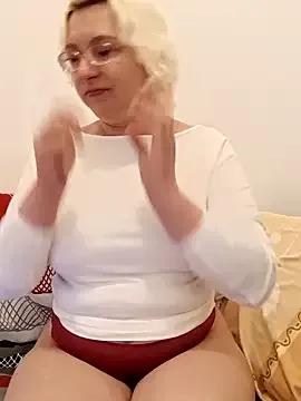 Freechat VikaKing on StripChat