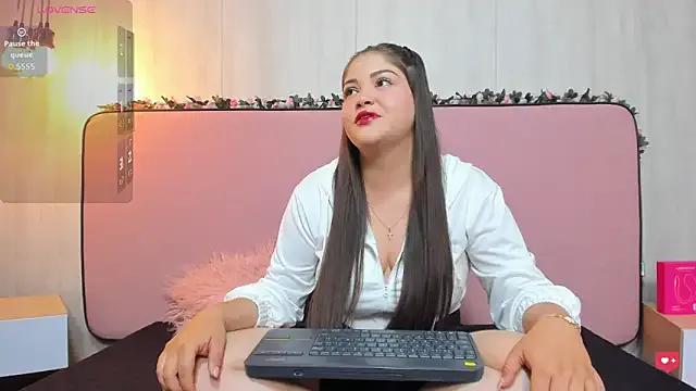 Freechat VivianSantana1 on StripChat