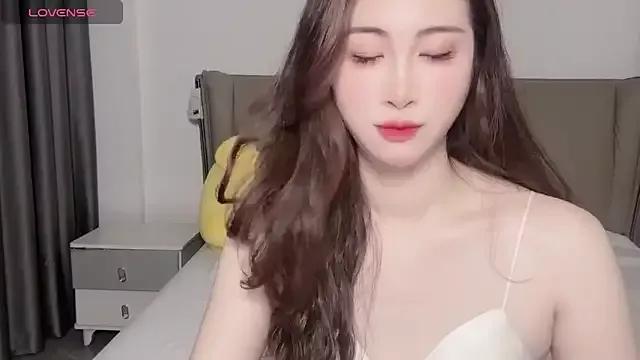 wuyueaini on StripChat 
