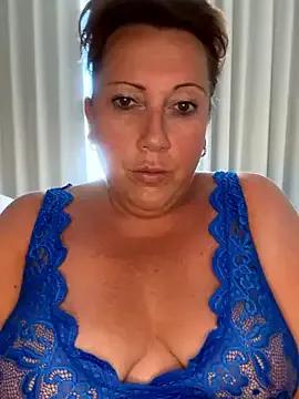xsexycurvymilf on StripChat 