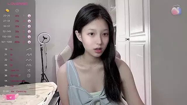 YaYa-521 on StripChat 