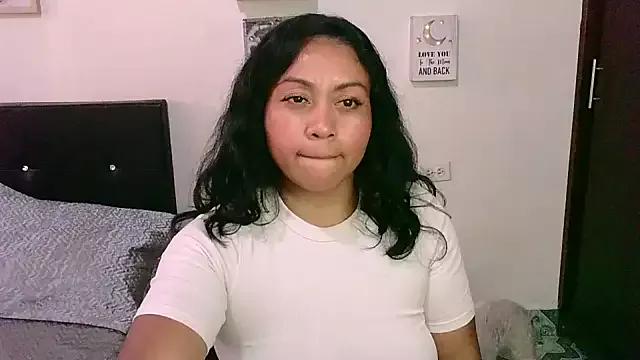 zaray_bella on StripChat 