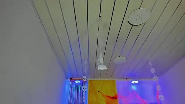 zoe_connor19 — BLOJOW